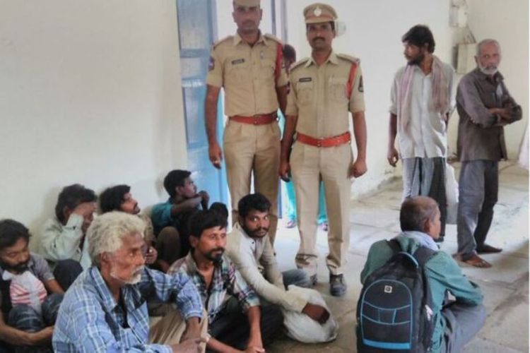 Para pengemis yang berada di sebuah pusat rehabilitasi di Hyderabad, India. Jelang kedatangan Ivanka Trump, Hyderabad makin gencar mengampanyekan anti-pengemis