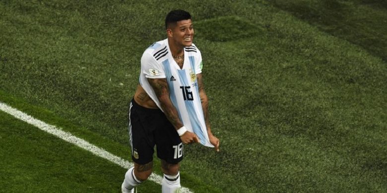 Marcos Rojo jadi penentu kemenangan Argentina atas Nigeria pada pertandingan Grup D Piala Dunia 2018 di St. Petersburg, 26 Juni 2018. 