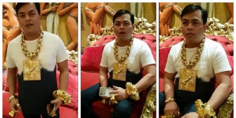 Pengusaha asal Vietnam yang menjadi viral karena perhiasan berukuran jumbo dari emas yang selalu dikenakannya.(Screengrab via Oddity Central)