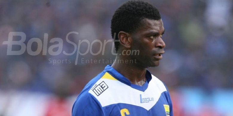 Abanda Herman saat masih aktif memperkuat Persib Bandung.