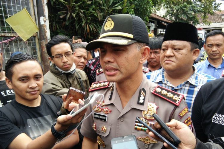Kapolrestabes Bandung Kombes Pol Hendro Pandowo saat ditemui usai melayat almarhum Ricko di Jalan Tamim Abdul Sukur, Cicadas, Kamis (27/7/2017) 