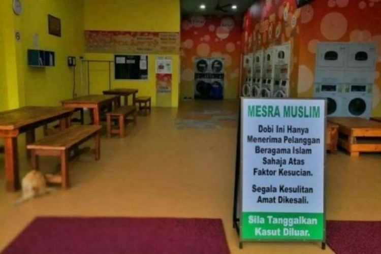 Jasa Laundry di kota Muar, Johor, Malaysia yang hanya menerima warga pemeluk agama Islam.