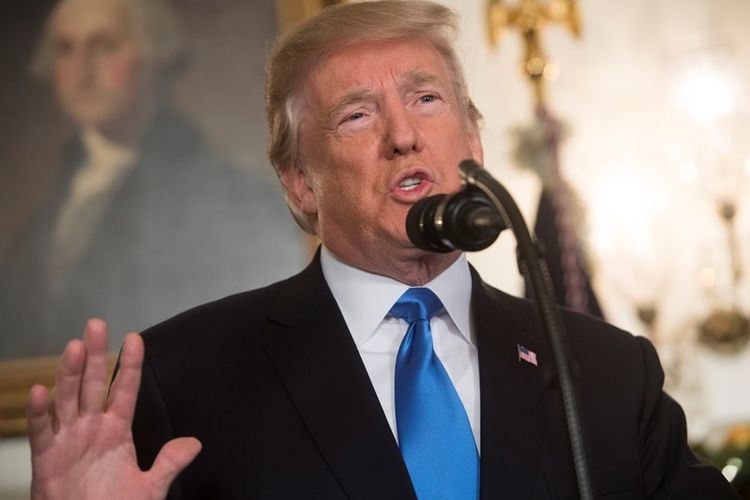 Presiden Amerika Serikat memberikan pidatonya mengenai Jerusalem di Gedung Putih, Washington DC, Amerika Serikat, pada Rabu (6/12/2017). (AFP/Saul Loeb)
