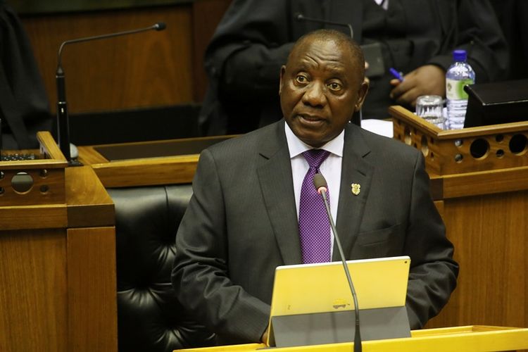 Presiden baru Afrika Selatan, Cyril Ramaphosa, ketika memberikan pidato kenegaraan pertama Jumat (16/2/2018).