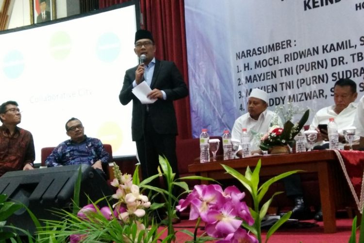 Kandidat gubernur Jawa Barat Ridwan Kamil saat memaparkan program kerjanya dalam acara diskusi bersama Ikatan Cendikiawan Muslim Indonesia Provinsi Jawa Barat beberapa waktu lalu. 