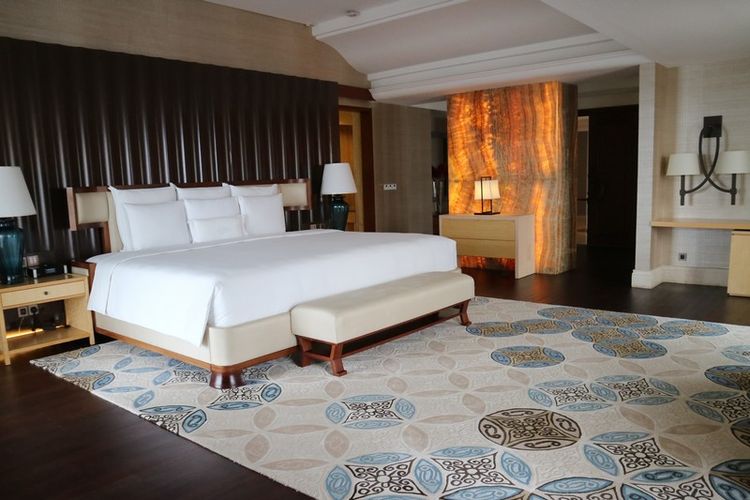 Kamar Presidential Suite di Hotel Tentrem, Yogyakarta. 