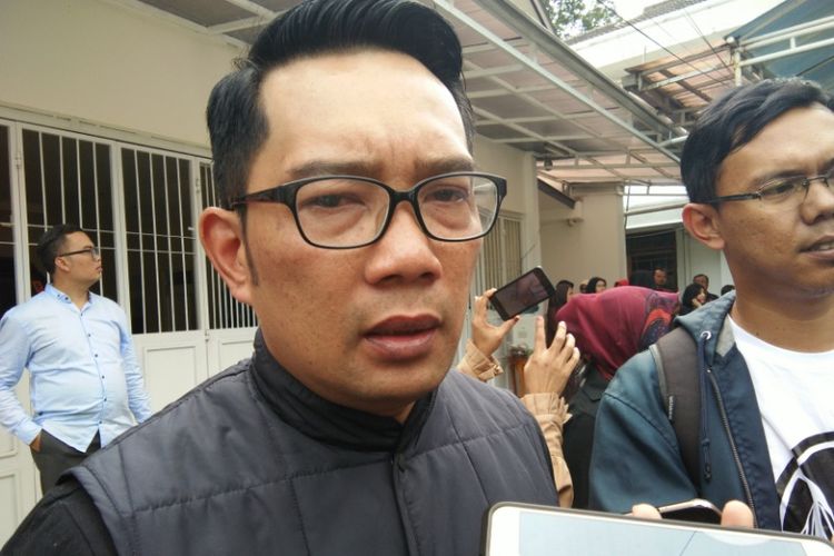 Kandidat Gubernur Jawa Barat Ridwan Kamil saat ditemui wartawan di Jalan Dr. Slamet, Bandung, Jumat (22/6/2018).