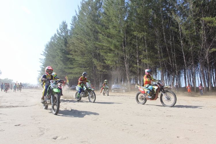 Ratusan rider ambil bagian dalam adventure jelajah alam Kabupaten Kaur, Bengkulu, 14 Juli hingga 15 Juli