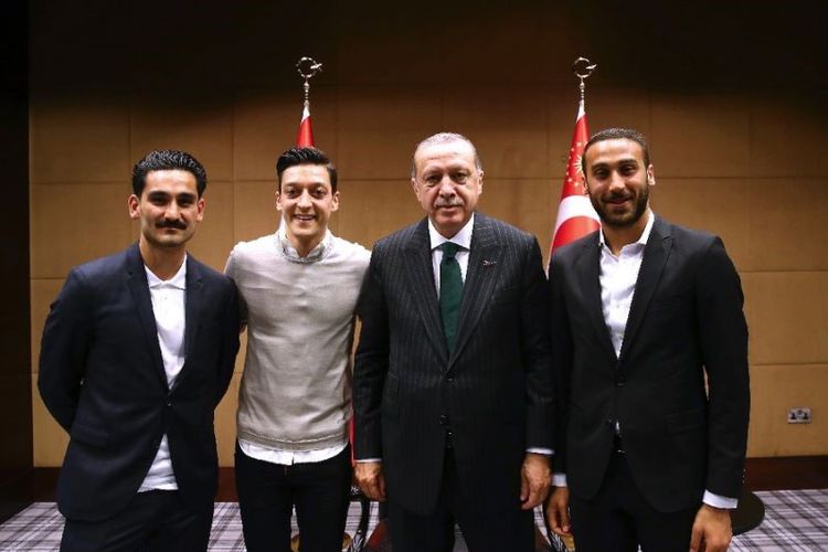 Mesut Oezil dan Presiden Turki Recep Tayyip Erdogan