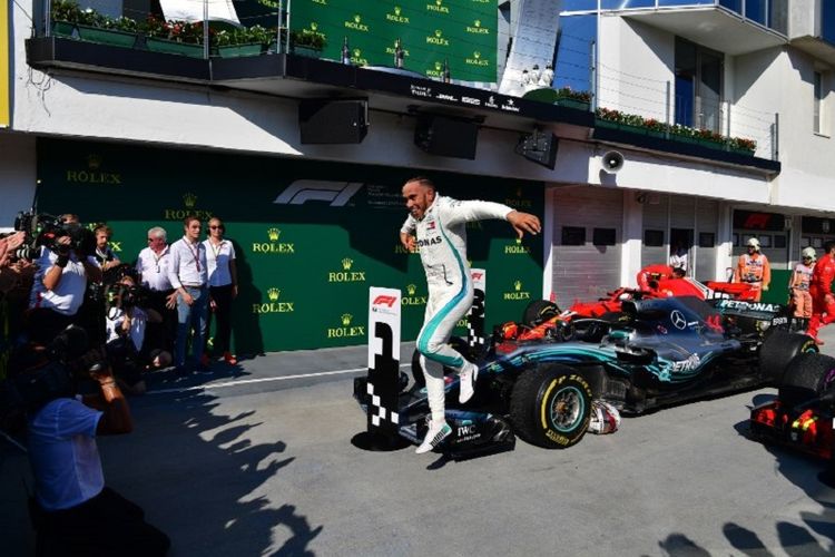 Lewis Hamilton Raih Kemenangan Kelima