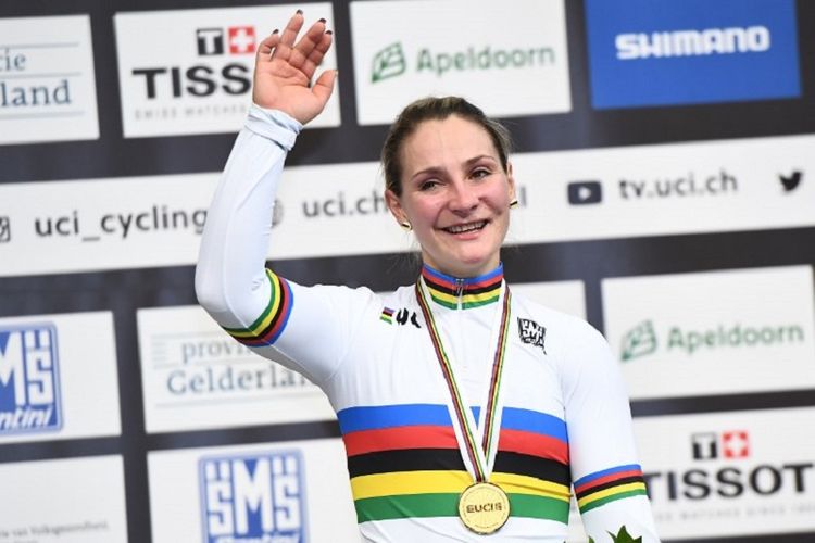 Pebalap sepeda asal Jerman, Kristina Vogel, meraih medali emas pada UCI Track Cycling World Championships di Apeldoorn, 2 Maret 2018.
