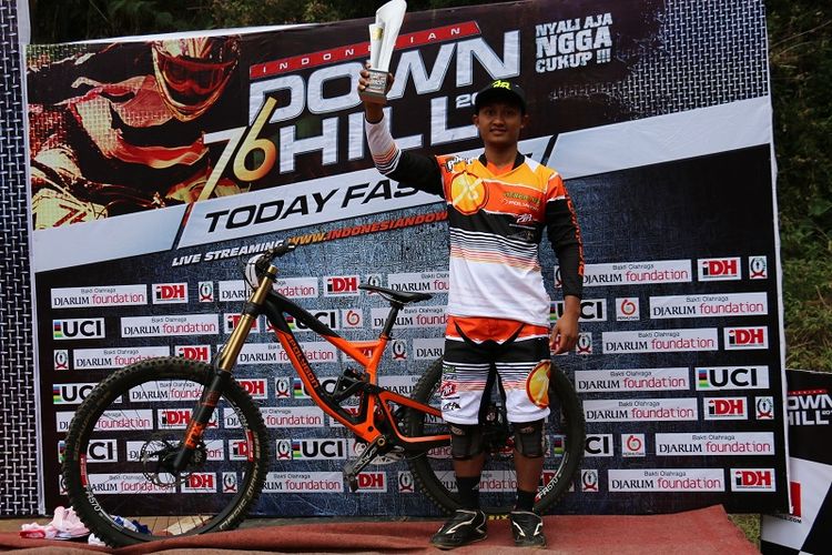 Khoiful Mukhib memenangi salah satu seri kelas Man Elite 76 Indonesian Downhill (76 IDH).