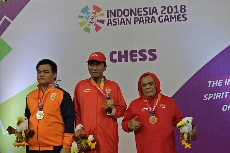 Indonesia meraih enam emas, tiga perak dan tiga perunggu pada kategori catur standar Asian Para Games 2018. 