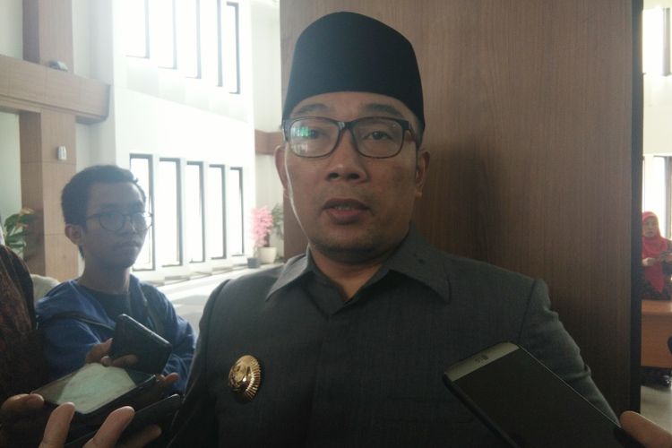 Gubernur Jawa Barat Ridwan Kamil saat ditemui di Gedung DPRD Jabar, Jalan Diponegoro, Senin (22/10/2018).