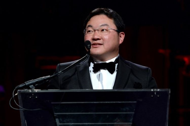 Jho Low berpidato pada acara Angel Ball 2014 yang diselenggarakan oleh Gabrielles Angel Foundation di Cipriani Wall Street di New York City, 20 Oktober 2014. (AFP/Dimitrios Kambouri)