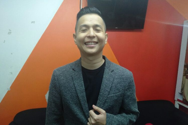 Komika Ernest Prakasa saat ditemui usai tampil di salah satu acara stasiun televisi swasta di kawasan Mampang, Jakarta Selatan, Rabu (28/11/2018). 