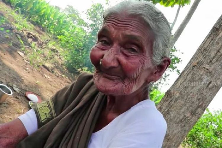Mastanamma, nenek berusia 107 tahun yang disebut sebagai YouTuber tertua di dunia.