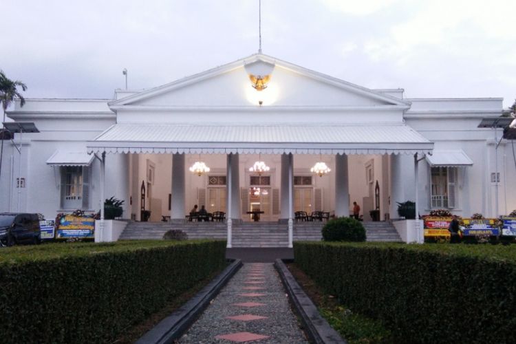 Gedung Pakuan atau rumah dinas Gubernur Jawa Barat di Jalan Cicendo, Kota Bandung. 