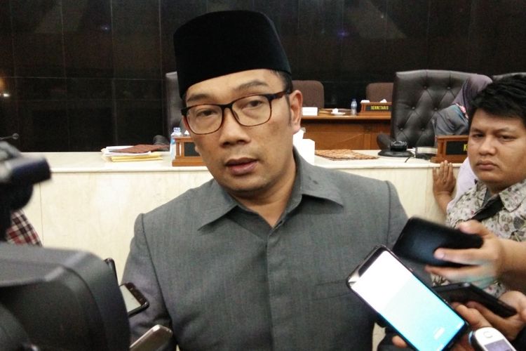 Gubernur Jawa Barat Ridwan Kamil saat ditemui di Gedung DPRD Jabar, Jalan Diponegoro, Kamis (13/12/2018).