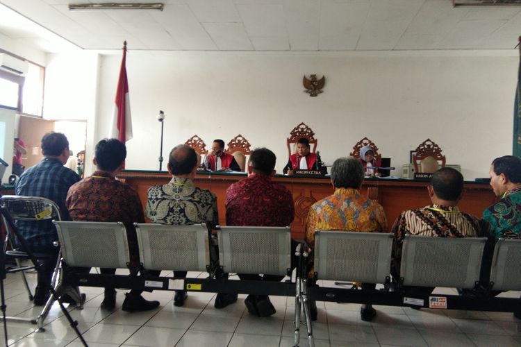 Delapan saksi dari Pemkab Bekasi dan Pemprov Jabar dihadirkan dalam sidang suap perizinan Meikarta di Pengadilan Negeri Tindak Pidana Korupsi Bandung, Jalan LRE Martadinata, Senin (28/1/2019).