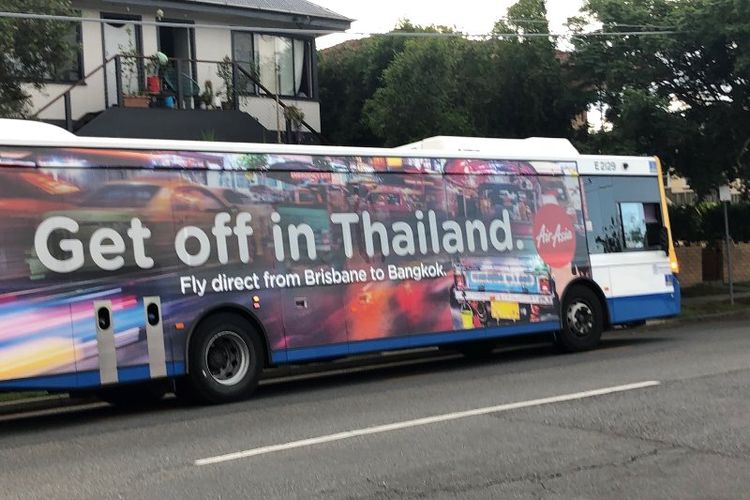 Iklan AirAsia di bus di Brisbane, Australia. (Twitter/Melinda TankardReist)