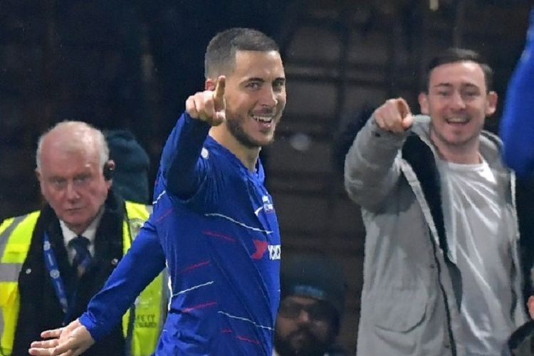 Eden Hazard merayakan golnya pada pertandingan Chelsea vs West Ham United dalam lanjutan Liga Inggris di Stadion Stamford Bridgem 8 April 2019. 