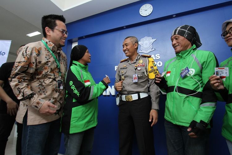 Peluncuran layanan pembayaran pembuatan dan perpanjangan SIM via GoPay di Satpas Polda Metro Jaya Daan Mogot, Jakarta Barat.