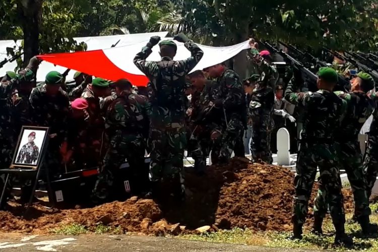 6 Fakta Duka Keluarga Prajurit Tni Yang Gugur Di Nduga Firasat