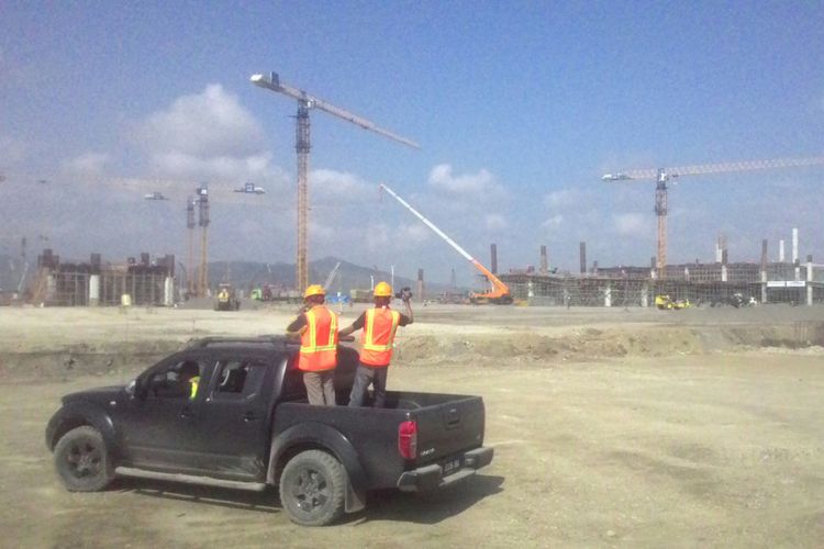 Pembangunan bandara NYIA di Kabupaten Kulon Progo, DIY, berlangsung dengan sangat cepat. PT PP mengerahkan 14 crane untuk menyelesaikannya. Mereka menargetkan bandara bisa beroperasi secara minimal di April 2019 ini.