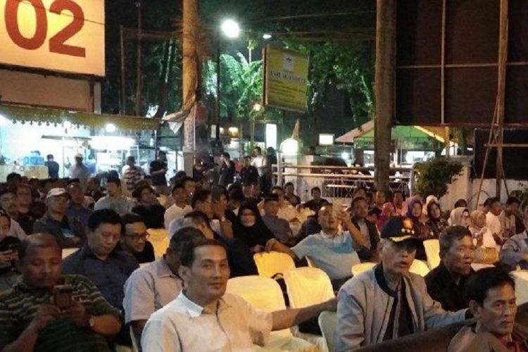 Nonton bareng (nobar) debat pilpres, di Gedung Masyarakat Melayu Baru Indonesia (MABIN), Jalan Setia Budi, Kamis (17/1/2019) malam. 
