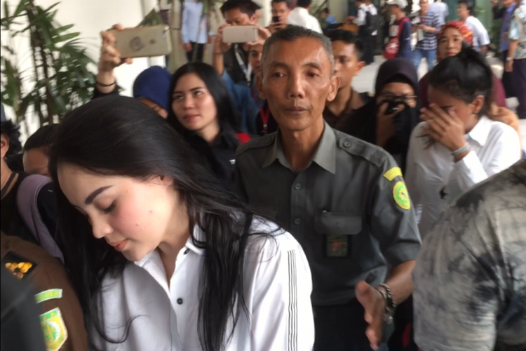 Jennifer Dunn tiba di Pengadilan Negeri Jakarta Selatan, Kamis (5/4/2018).