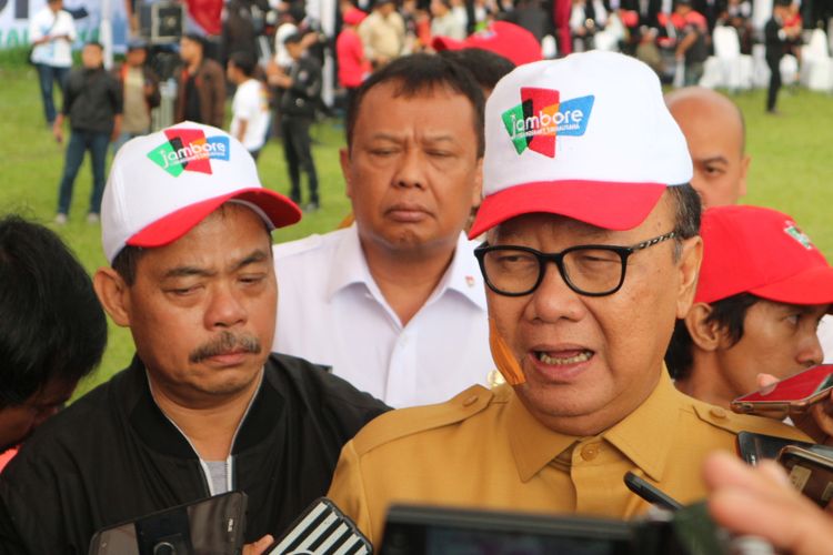 Menteri Dalam Negeri Tjahjo Kumolo saat hadir dalam acara Jambore Kebangsaan dan Wirausaha di Bumi Perkemahan Mandalawangi, Cibodas, Cianjur, Jawa Barat, Rabu (25/10/2017). 