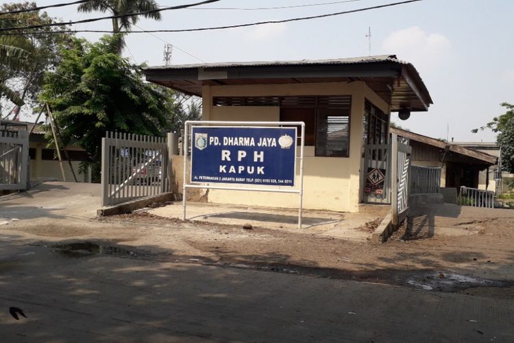 Pintu masuk Rumah Pemotongan Hewan Kapuk, Jumat (7/9/2018).