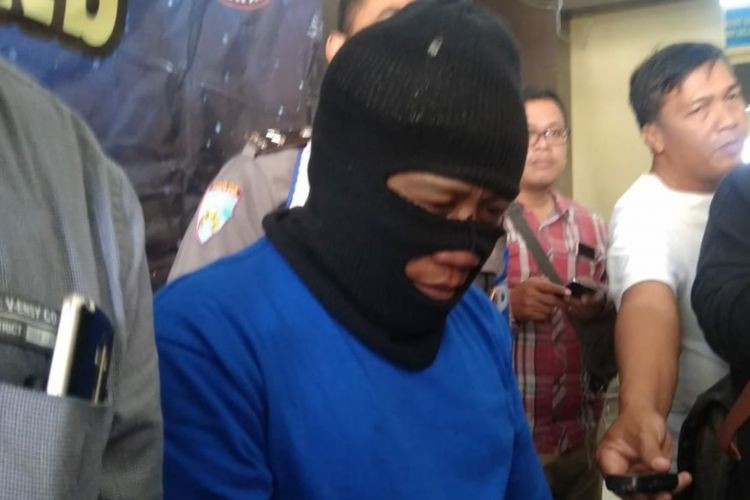 Amirudin (47) Warga Magelang, Jawa Tengah, ditangkap Polisi Karena Menipu Mantan TKI. pelaku diamankan di Mapolres Bantul 