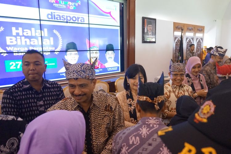 Menteri pariwisata Arief Yahya dan Bupati Banyuwangi Abdullah Azwar Anas di acara diaspora Banyuwangi yang digelar di Pendopo Shaba Swagata Blambangan Banyuwangi Selasa (27/6/2017)