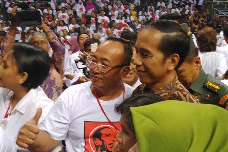 Presiden Joko Widodo menghadiri Rakernas III Projo, di Jakarta, Senin (4/9/2017)