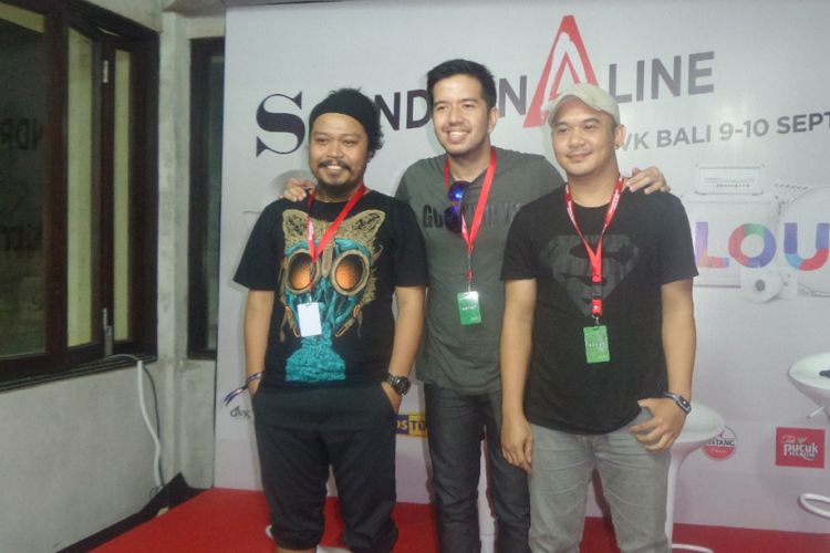 Payung Teduh usai tampil dalam Soundrenaline 2017 di Garuda Wisnu Kencana, Bali, Minggu (10/9/2017).