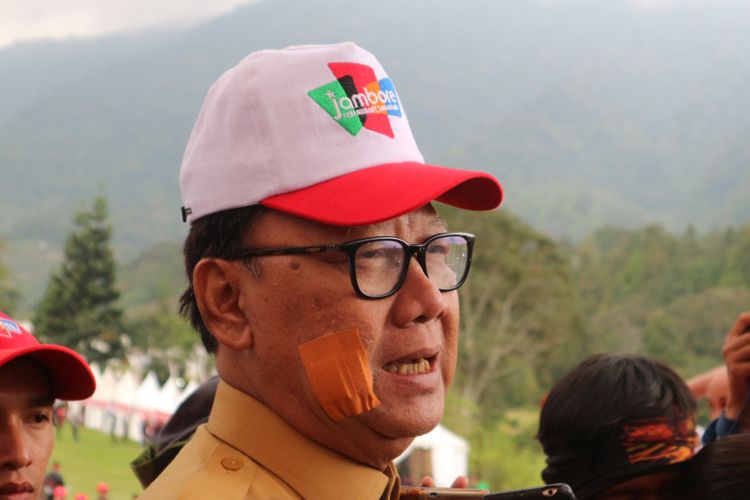 Menteri Dalam Negeri Tjahjo Kumolo saat hadir dalam acara Jambore Kebangsaan dan Wirausaha di Bumi Perkemahan Mandalawangi, Cibodas, Cianjur, Jawa Barat, Rabu (25/10/2017). 