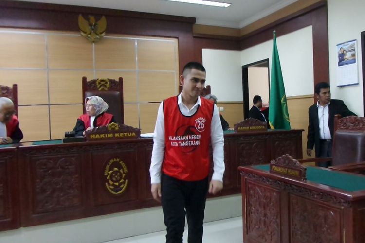 Axel Matthew Thomas menjalani sidang kasus narkoba di Pangadilan Negeri Tangerang, Rabu (25/10/2017).