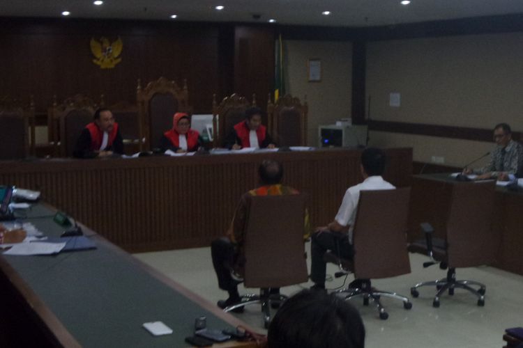 Kepala Badan Keamanan Laut (Bakamla) Laksamana Madya Arie Soedewo dan anggota Komisi I DPR Fayakhun Andriadi bersaksi di Pengadilan Tipikor Jakarta, Rabu (31/1/2018).