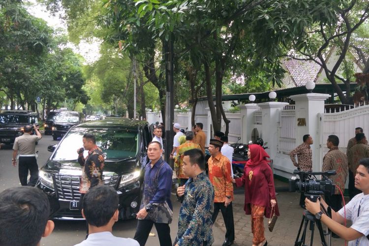 Suasana di depan kediaman Presiden kelima RI sekaligus Ketua Umum PDI-P Megawati Soekarno Putri, di Jalan Teuku Umar, Menteng Jakarta Pusat, Jumat (15/6/2018).