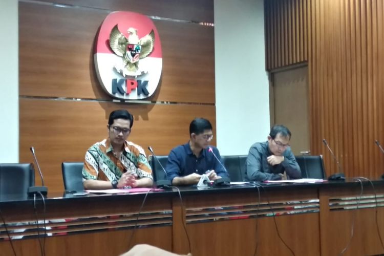 KPK menggelar jumpa pers terkait OTT Kalapas Sukamiskin, di Gedung KPK, Jakarta, Sabtu (21/7/2018).