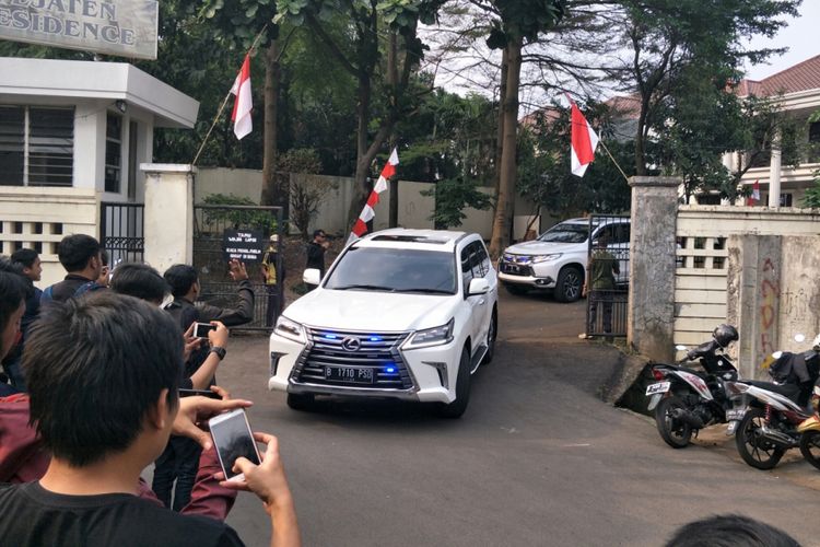 Rombongan kendaraaan yang ditumpangi Prabowo meninggalkan rumah Salim Segaf