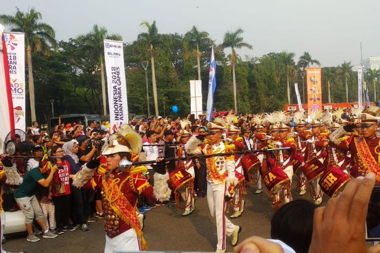 Kemeriahan Parade Asian Para Games 2018 yang berlangsung di Monas, Minggu (23/9/2018) pagi. 
