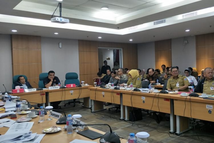 Rapat Komisi C DPRD DKI Jakarta bersama satuan kerja perangkat daerah (SKPD) Pemprov DKI di Gedung DPRD DKI Jakarta, Jalan Kebon Sirih, Jakarta Pusat, Selasa (30/10/2018).