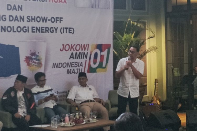 Tenaga Ahli Utama Kedeputian IV Kantor Staf Presiden, Gabriel Sujayanto dalam sebuah diskusi di kawasan Kuningan, Jakarta Selatan, Sabtu (23/2/2019).