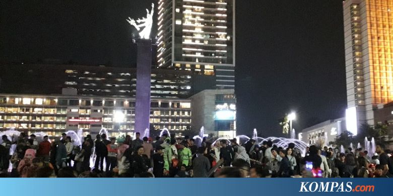 Hujan Reda, Bundaran HI Mulai Dipadati Pengunjung