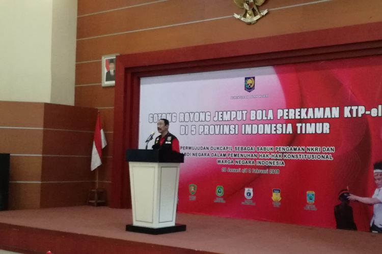 Sekretaris Jenderal Kementerian Dalam Negeri (Kemendagri) Hadi Prabowo dalam pidatonya di kantor Dirjen Dukcapil, Jakarta, Minggu (20/1/2019). 
