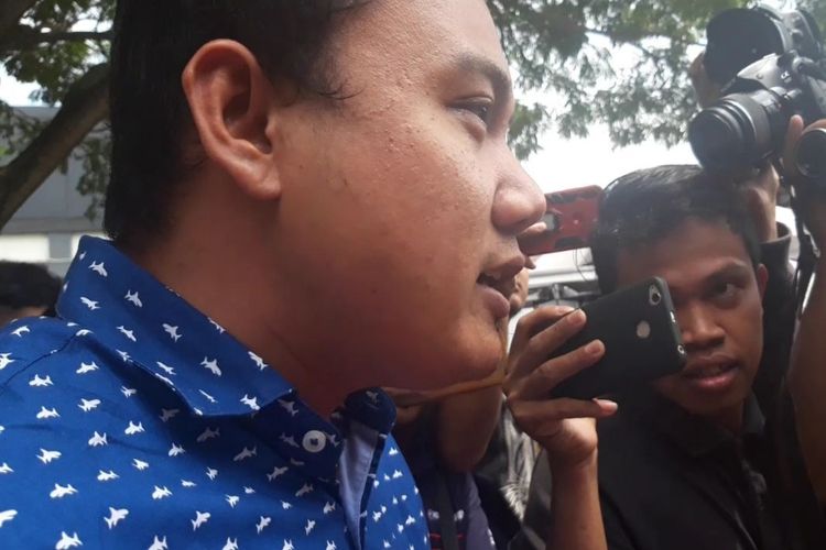 Fuad Benardi usai diperiksa di Mapolda Jatim, Selasa (26/3/2019)