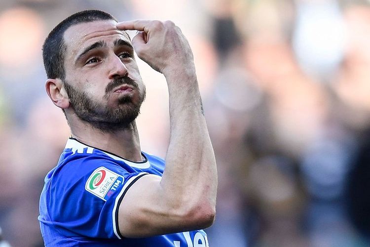 Leonardo Bonucci merayakan gol Juventus ke gawang Udinese pada partai lanjutan Serie A di Stadion Friuli, Minggu (5/3/2017).